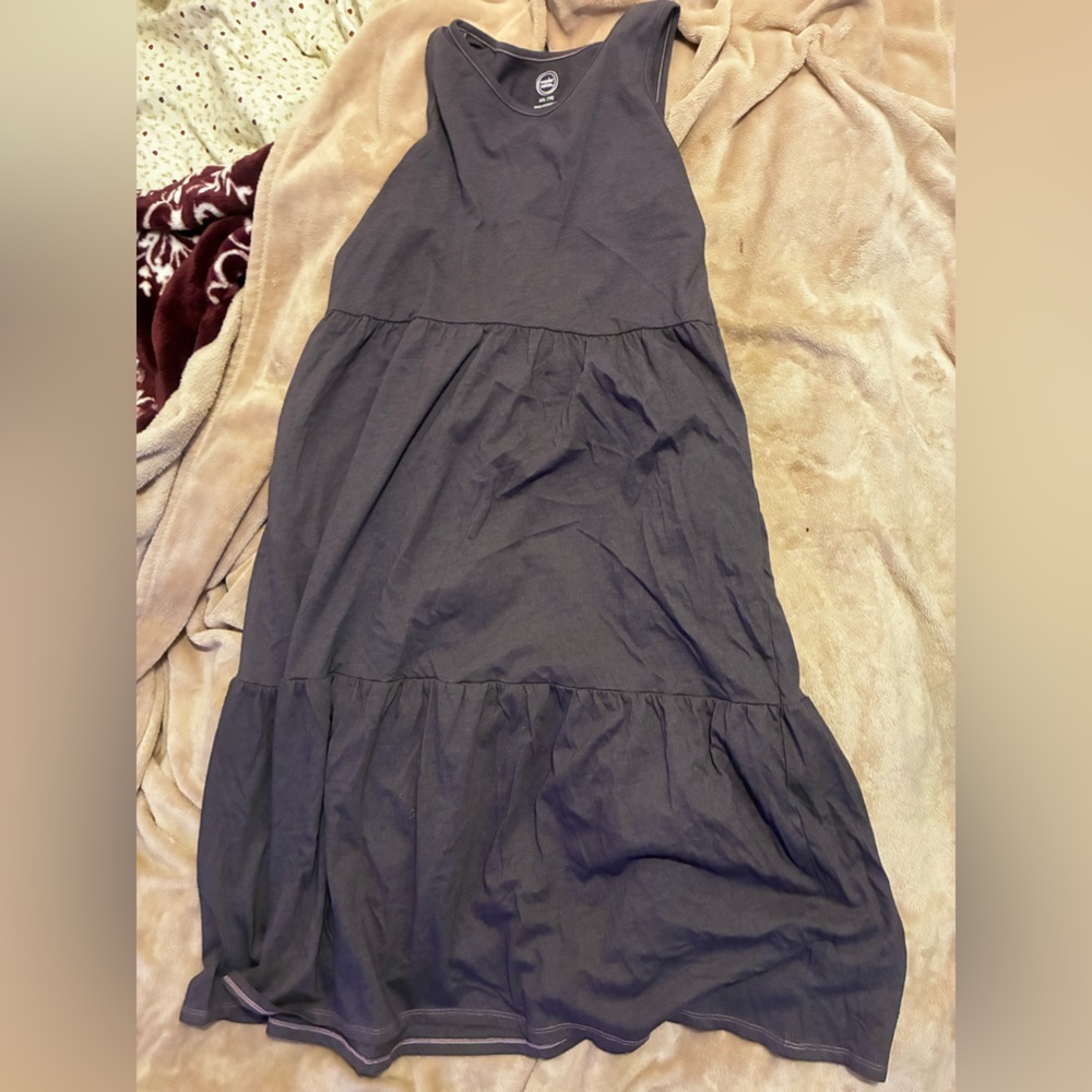 💰5/$10 Sleeveless Tiered Midi Dress in plum purple